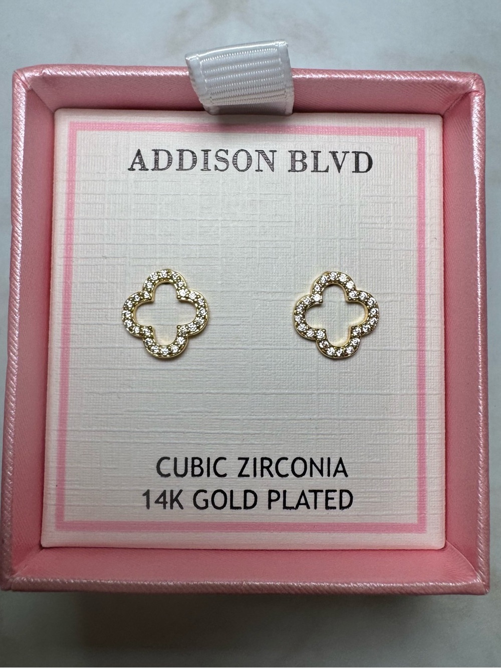 Clover Stud Earrings - Gold